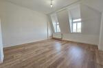 Dachgeschoßwohnung Werdau - 3 Zimmer, 56 m&sup2;, 307&euro; | Angebot:26665630