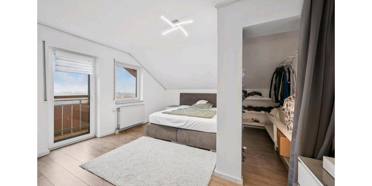 Dachgeschoßwohnung Cleebronn - 4 Zimmer, 85 m&sup2;, 1.500&euro; | Angebot:26652356