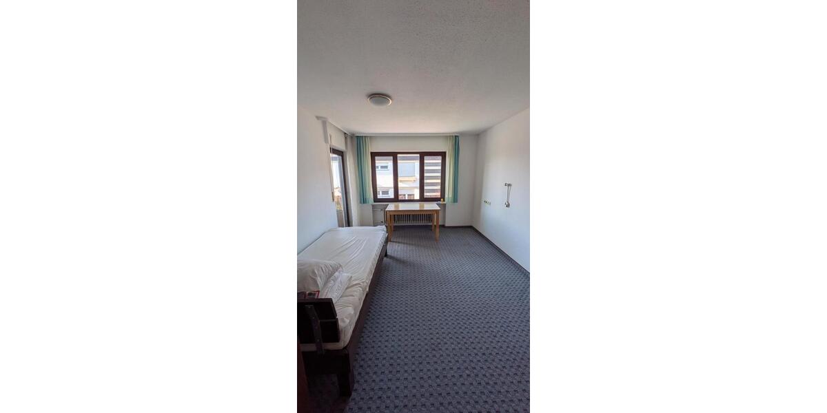 Etagenwohnung Ottenhöfen im Schwarzwald - 9 Zimmer, 12 m&sup2;, 500&euro; | Angebot:26316442