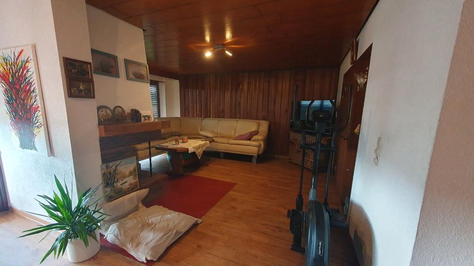 Einfamilienhaus Elztal - 10 Zimmer, 280 m&sup2;, 400.000&euro; | Angebot:26953202