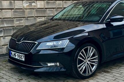 Skoda Superb 245.000 km 12.250 &euro; München 81825