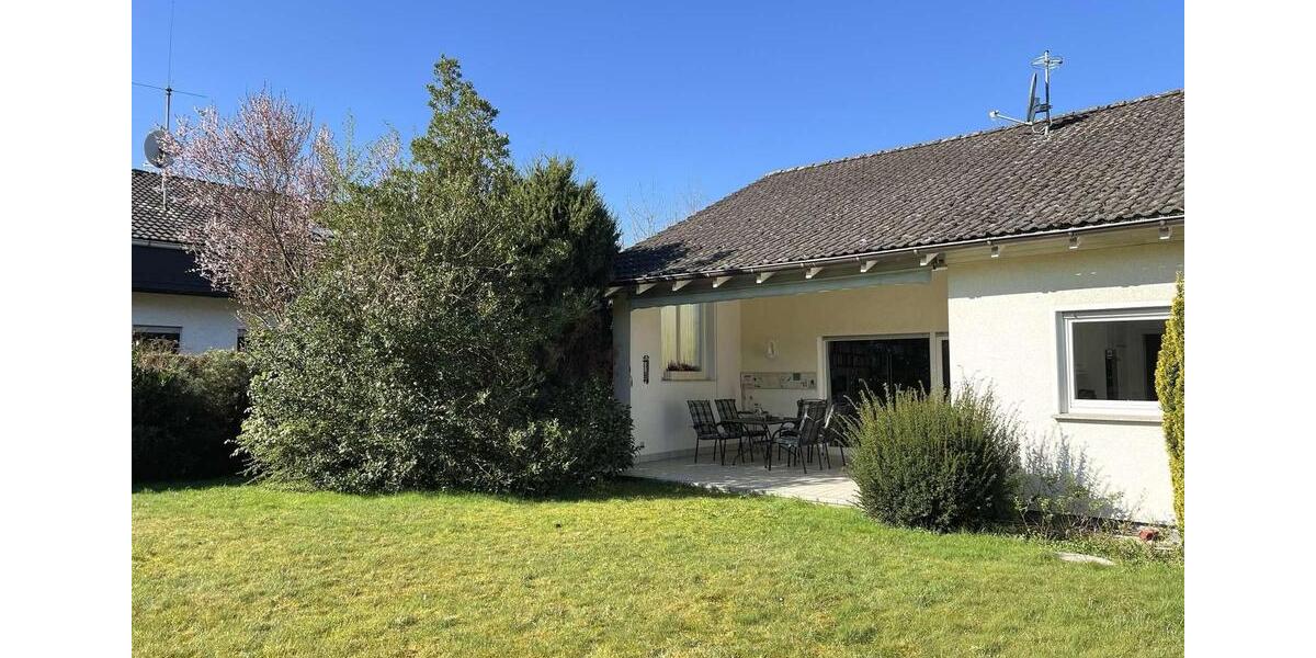 Einfamilienhaus Solms - 7 Zimmer, 194 m&sup2;, 2.800&euro; | Angebot:26091109