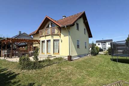 Haus Waldsassen - 4 Zimmer, 122 m&sup2;, 405.000&euro; | Angebot:25447287