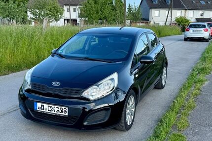 Kia Rio 158.000 km 3.500 &euro; Mülheim an der Ruhr 45472