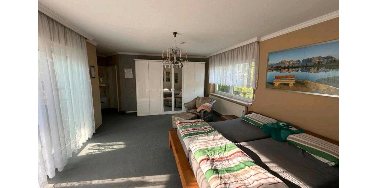 Villa Eschwege - 8 Zimmer, 300 m&sup2;, 675.000&euro; | Angebot:26404791