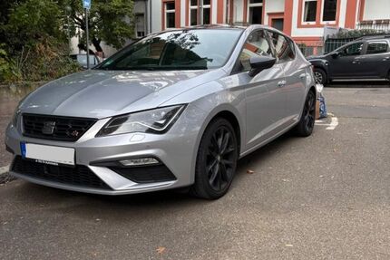 Seat Leon 54.800 km 15.499 &euro; Frankfurt am Main 60598