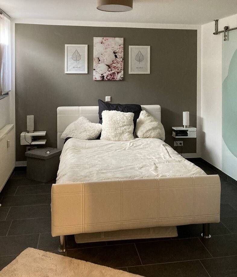 2-Zimmer-Wohnung mit 2 Bädern, Terrasse, Kfz-Stellplatz