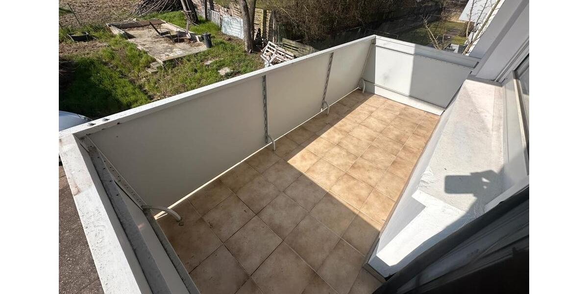 Etagenwohnung Eisenberg (Pfalz) - 1 Zimmer, 67 m&sup2;, 700&euro; | Angebot:25402021