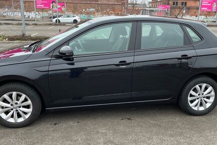 VW Polo 43.264 km 13.500 &euro; Berlin 12526