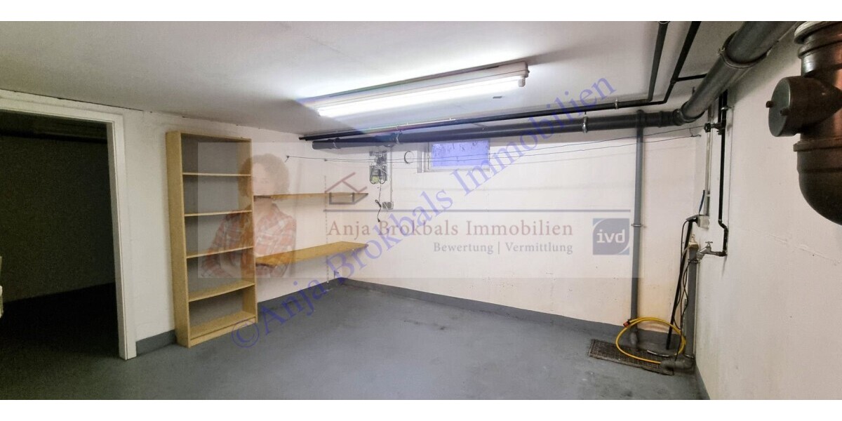 Platz für Auto und Motorrad: DHH, gr. Garage, ruhige Innenstadtlage - provisionsfrei für Käufer in Gütersloh - Doppelhaushälfte Gütersloh | Angebot:26794429
