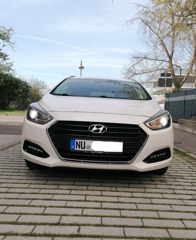 Hyundai i40 166.000 km 8.600 € Neu Ulm 89231