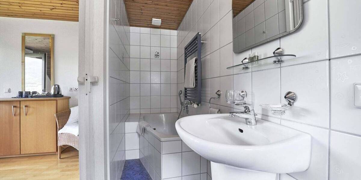 Gewerbeobjekt Simonswald - 1 Zimmer, 1.295.000&euro; | Angebot:26161227