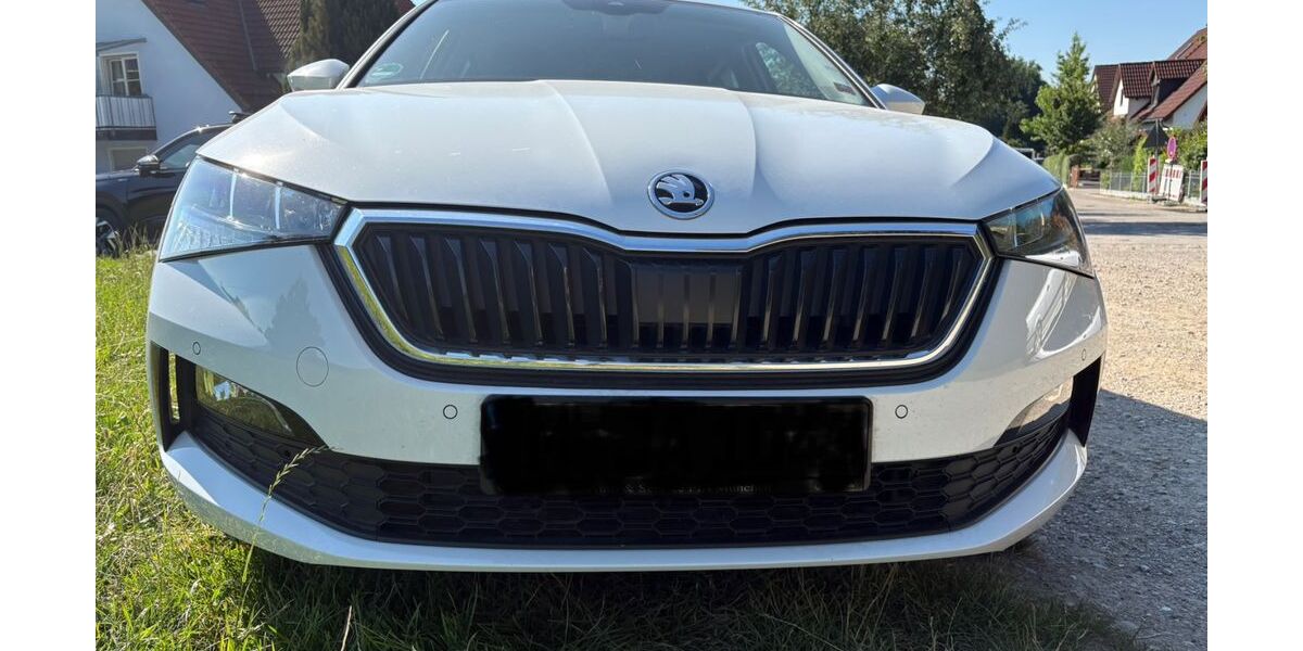 Skoda Scala 33.000 km 17.900 &euro; München 80339