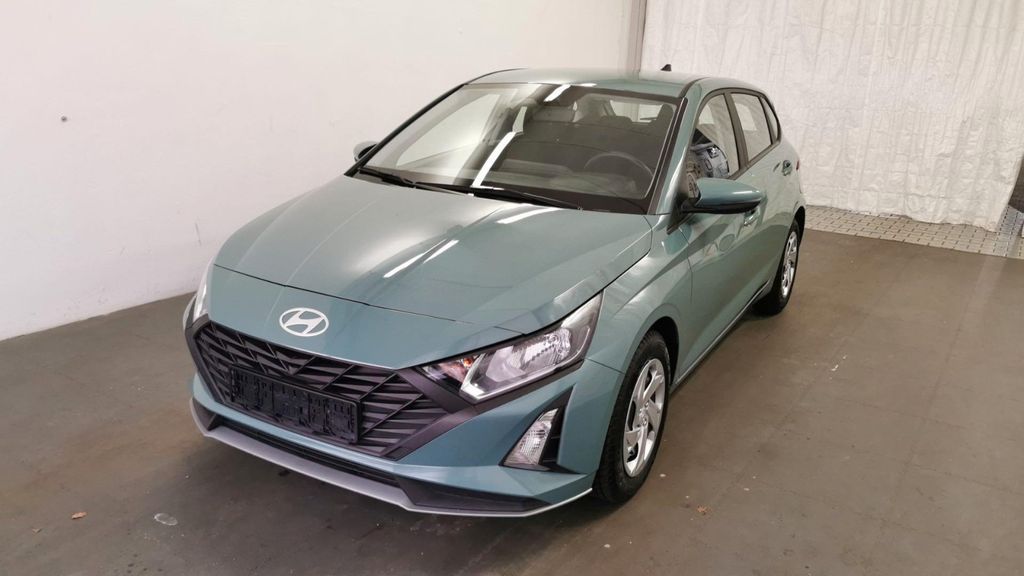 Hyundai i20 33.200 km 16.250 &euro; Eckartsberga 06648