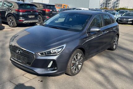 Hyundai i30 129.000 km 13.500 &euro; Geisenheim 65366