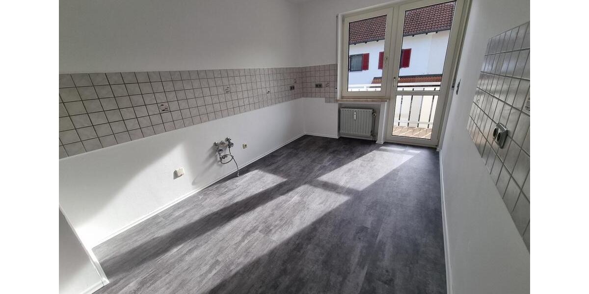 Lichtdurchflutete, sonnige 4 Zimmer Wohnung zu vermieten 4 zimmer