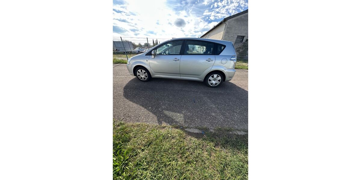 Toyota Corolla Verso 223.700 km 2.399 &euro; Hambrücken 76707