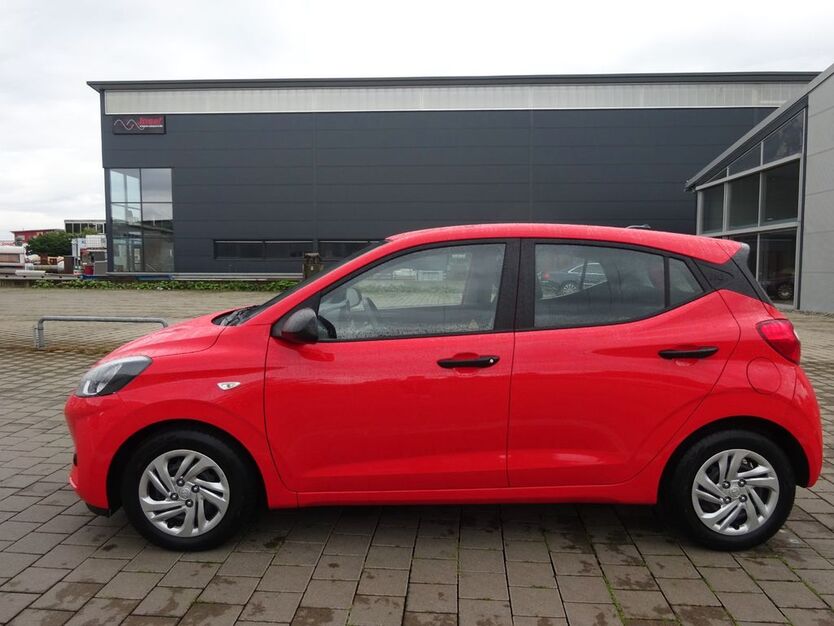 Hyundai i10 26.075 km 12.390 € Steißlingen 78256