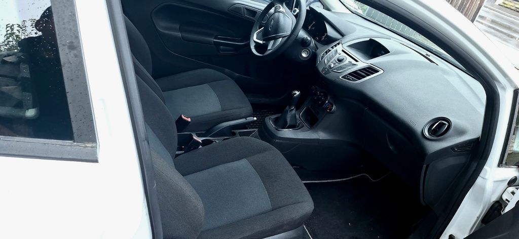 Ford Fiesta 123.000 km 3.000 &euro; Bad Berneck 95460