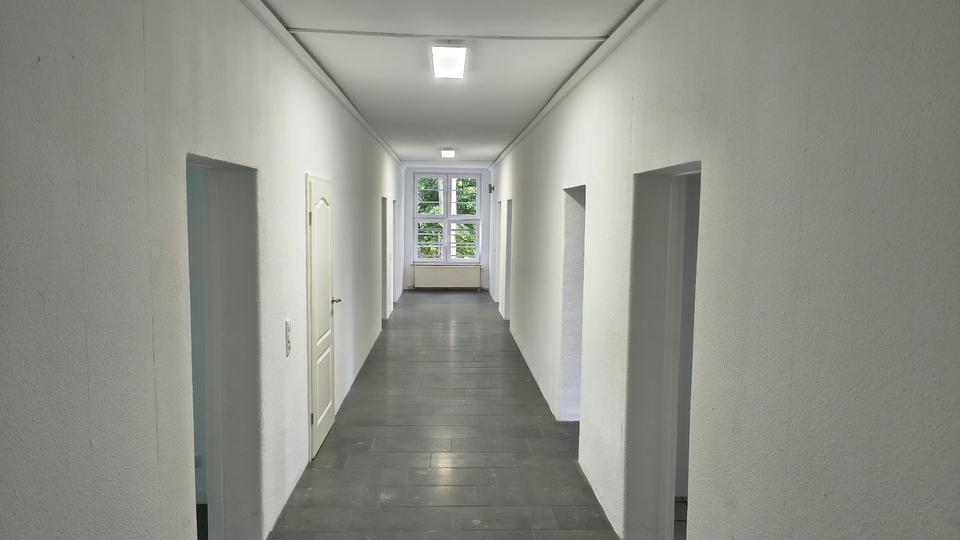 Etagenwohnung Hildesheim Himmelsthür - 6.5 Zimmer, 224 m&sup2;, 269.000&euro; | Angebot:26987181
