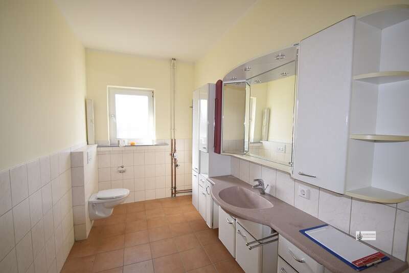 Hauptverkehrsstr. Sulingen: Gewerbehalle teilbar viele Parkplätze - Gewerbeobjekt Sulingen | Angebot:25416987