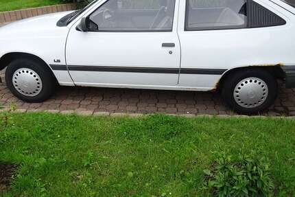Opel Kadett 95.800 km 999 € Mügeln 04769