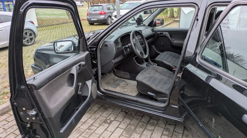 VW Golf 234.000 km 700 &euro; Plüderhausen 73655