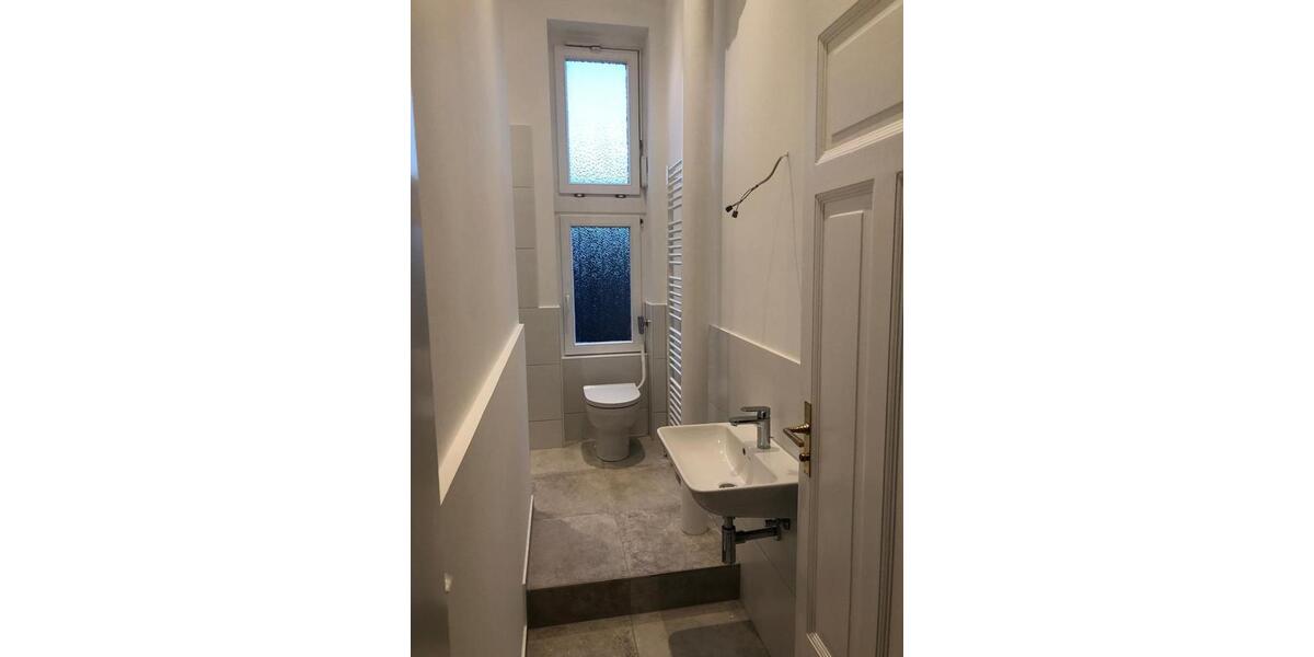 Etagenwohnung Wiesbaden Klarenthal - 5 Zimmer, 125 m&sup2;, 2.225&euro; | Angebot:26404973