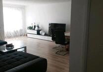 Helle warme 3 Zimmer Wohnung mit Garage+Keller zu vermieten.