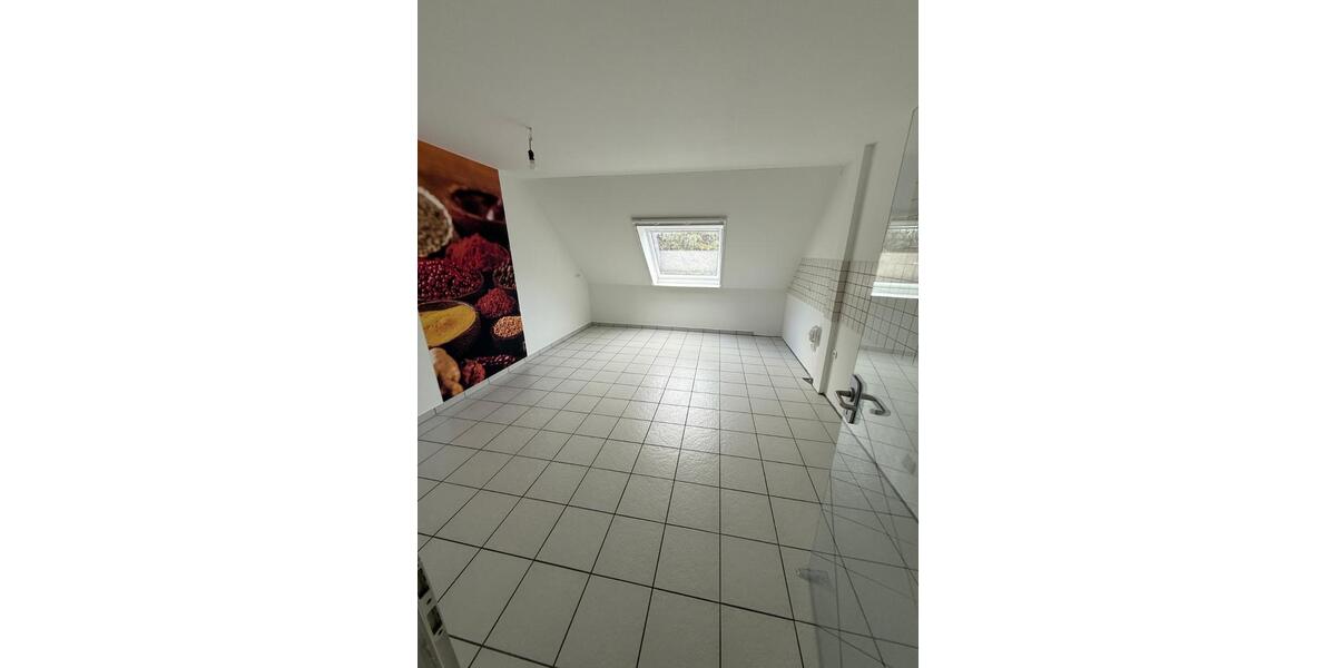 Etagenwohnung Hille - 3 Zimmer, 120 m&sup2;, 1.000&euro; | Angebot:25380033