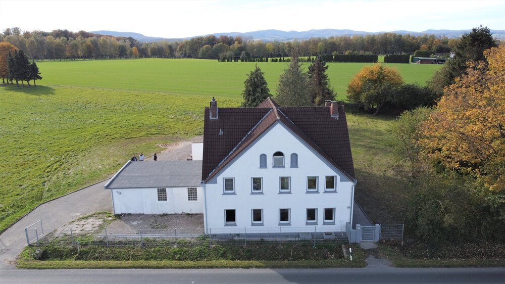 Ideal für Großfamilien! Gepflegtes 2 Familienhaus mit großem Grundstück ca. 2000 m² - Zweifamilienhaus Lage | Angebot:13352472