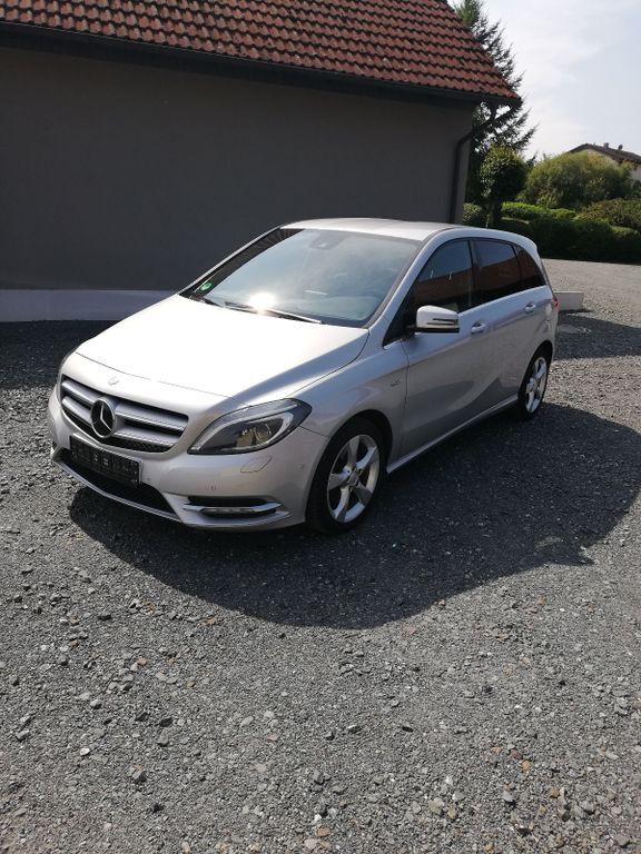 B 200