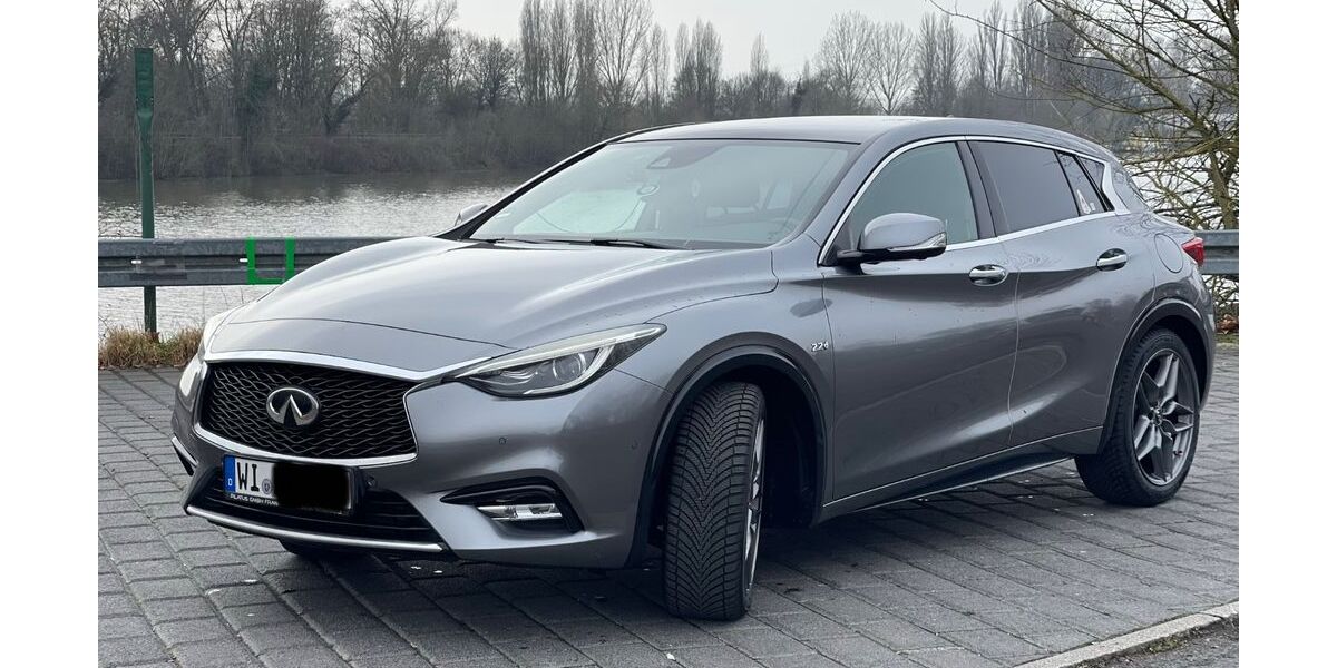 INFINITI Q30 168.450 km 12.000 &euro; Stromberg 55442
