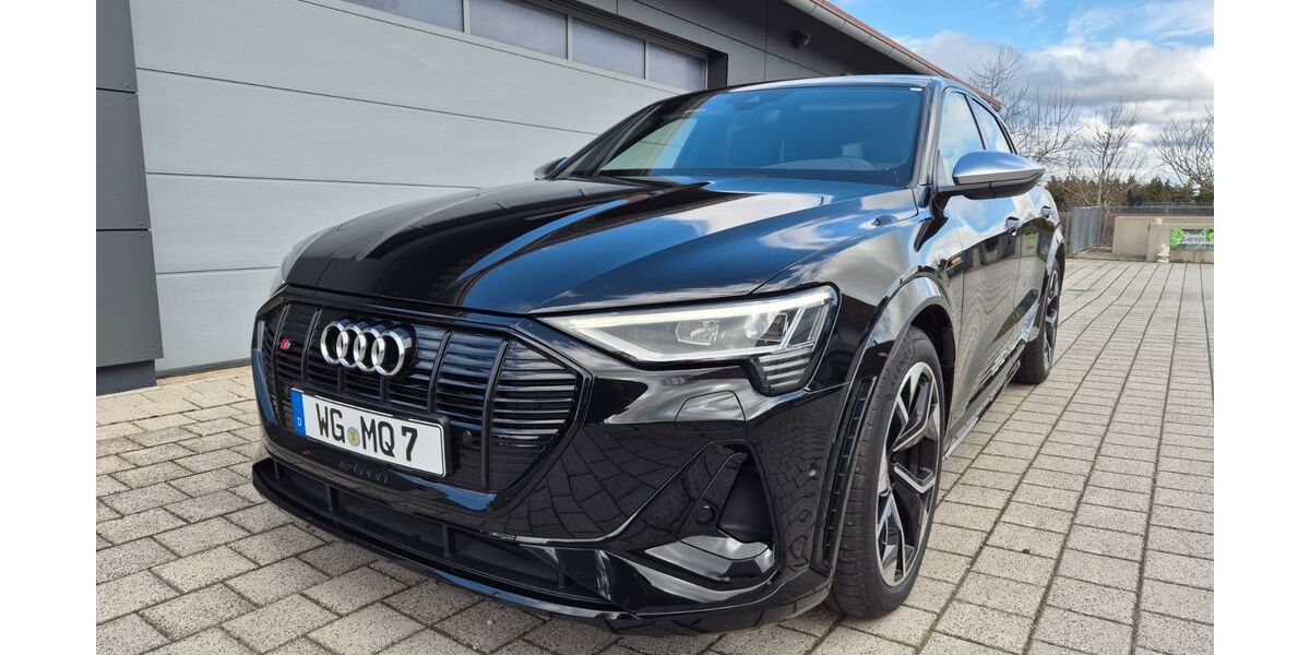 Audi e-tron 49.211 km 41.120 € Bad Wurzach 88410