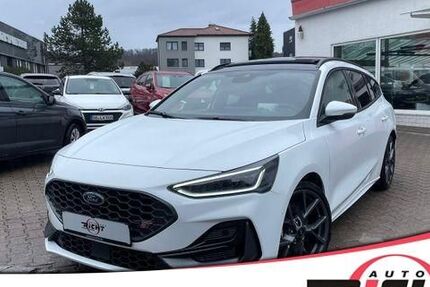 Ford Focus 4.950 km 35.980 € Leonberg 71229