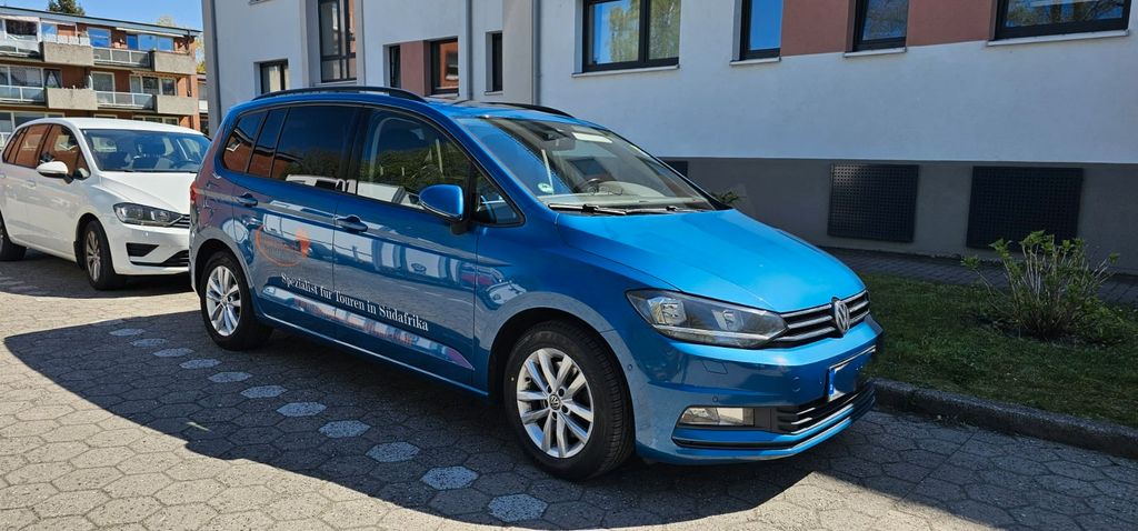 VW Touran 157.600 km 14.250 &euro; Wedel 22880