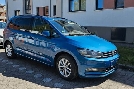 VW Touran 157.600 km 14.500 &euro; Wedel 22880