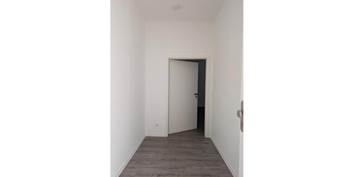 Erdgeschoßwohnung Sangerhausen - 2 Zimmer, 64 m&sup2;, 400&euro; | Angebot:26635235