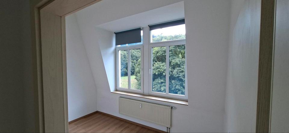 Dachgeschoßwohnung Dresden Leuben - 2 Zimmer, 40 m&sup2;, 498&euro; | Angebot:27632112