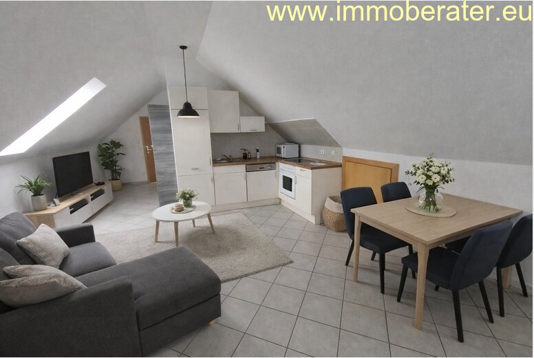 Für Single oder Paar geeignet DG-Whg. mit Küchenzeile WFL ca. 70 m² Fußbodenheizung Kfz-Stellplatz - ab sofort! - Dachgeschoßwohnung Neunburg vorm Wald | Angebot:26550555