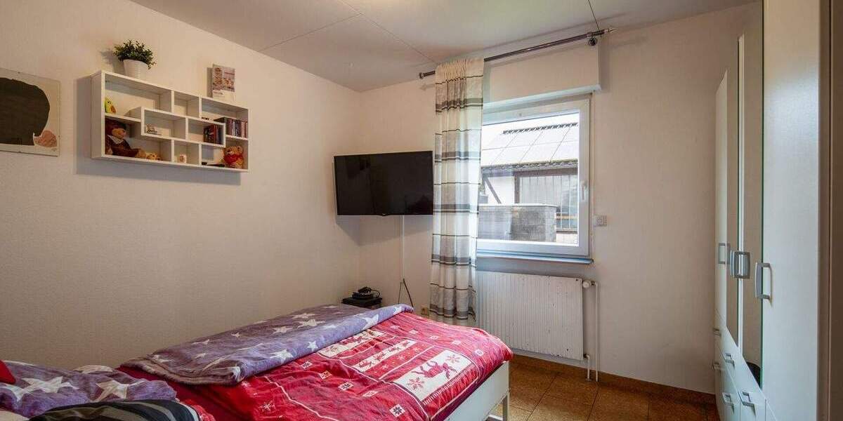 Mehrfamilienhaus, Wohnhaus Finnentrop Hülschotten - 8 Zimmer, 176 m&sup2;, 389.000&euro; | Angebot:25800581