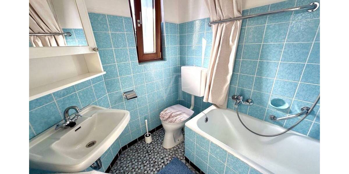 Gepflegtes 4-Parteienhaus mit Eigennutzungspotenzial auf dem Heidelberger Boxberg zimmer