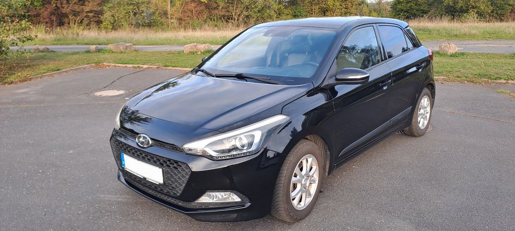 Hyundai i20 142.000 km 7.600 € Krayenberggemeinde 36460