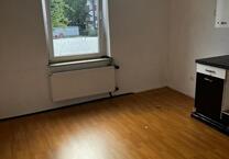 4 Zimmer Wohnung mit Balkon ab sofort!