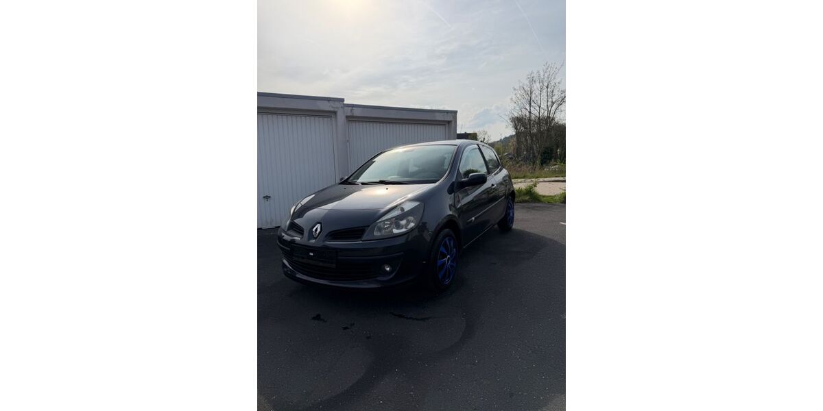 Renault Clio 163.976 km 1.850 &euro; Nideggen 52385