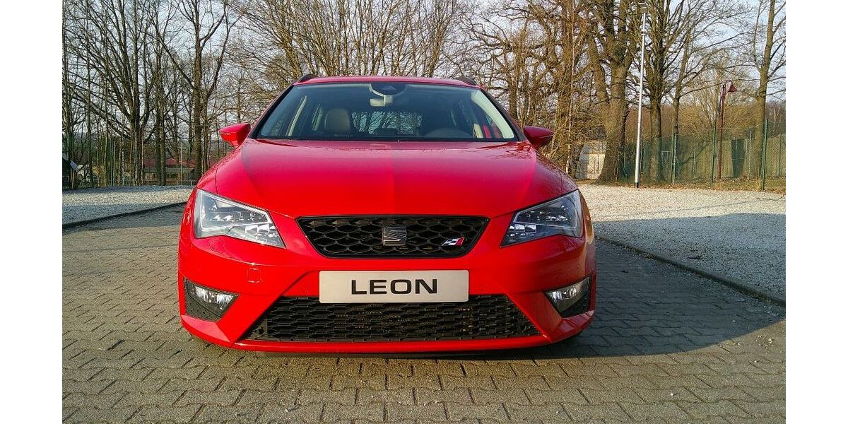 Seat Leon 85.583 km 15.900 &euro; Steinigtwolmsdorf 01904