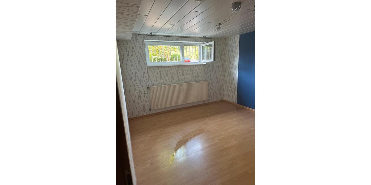 Etagenwohnung Haiger - 2 Zimmer, 65 m&sup2;, 750&euro; | Angebot:25293311