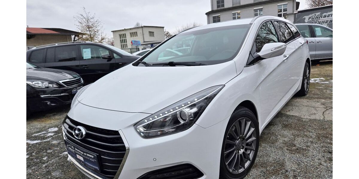 Hyundai i40 113.000 km 8.100 € Dresden 01067