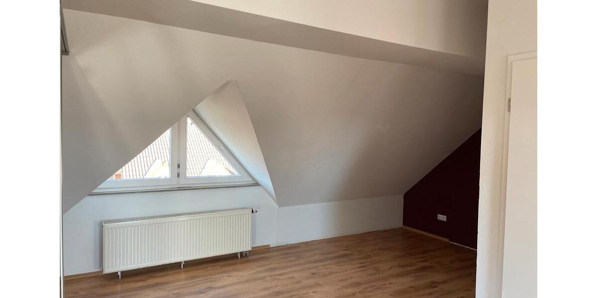 1A Lage, RMH mit Einbauküche, Fußbodenheizung, Stellplatz, Garage 4 zimmer