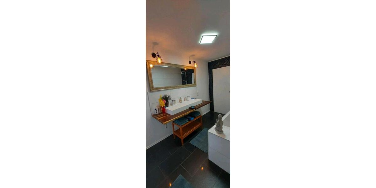 Etagenwohnung Nohfelden - 8 Zimmer, 300 m&sup2;, 2.500&euro; | Angebot:25904467